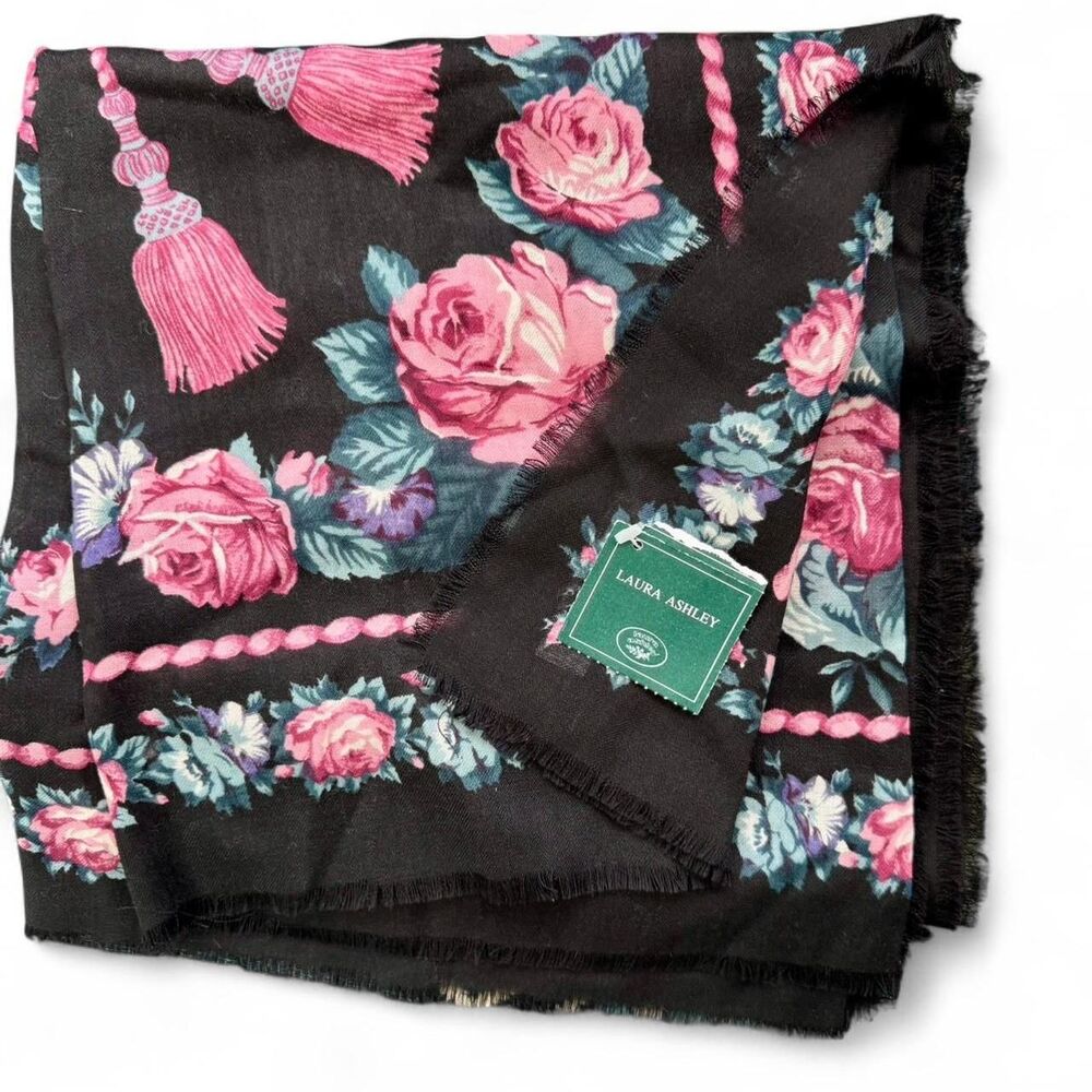 Vintage Laura Ashley 100% Wool Floral Scarf – Made in Italy - NWT Deadstock